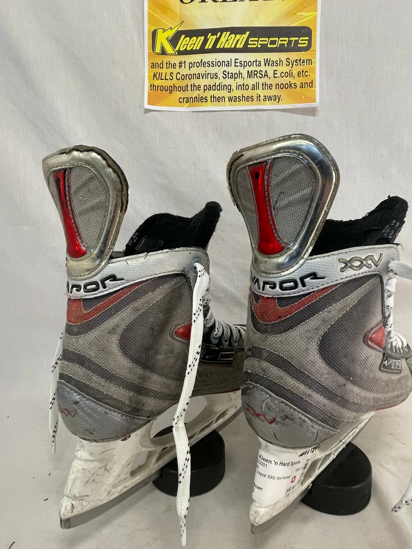 Junior Hockey Skates Used Nike Bauer Vapor XXV Ice Hockey Size 3 D Skates 9 Junior Hockey Skates Used Nike Bauer Vapor XXV Ice Hockey Size 3 D Skates