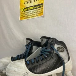 Used CCM 652 Super Tacks Size 8 D Ice Hockey Goalie Skates