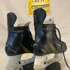 Used CCM Tacks 2052 Size 1 D Ice Hockey Skates
