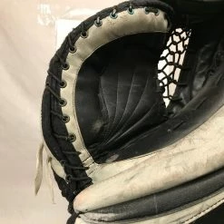 Used Bauer Reactor 6000 Full Right Sz Sr Black White Ice Hockey Goalie Catcher