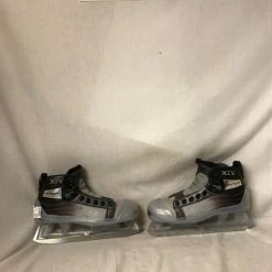 Used Nike Bauer Vapor XIV Size 4 D Ice Hockey Goalie Skates Junior Hockey Skates