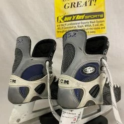 Used CCM Super Tacks 852 Size 2.5 D Ice Hockey Skates