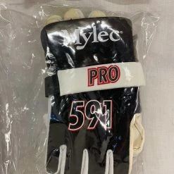 New Mylec 591 Pro Street Hockey Size M Black/White Gloves