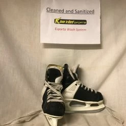 Used CCM 152 Tacks Size Yth 12 Ice Hockey Skates