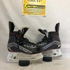 Used Bauer X600 Ice Hockey Size 3.5 D Skates