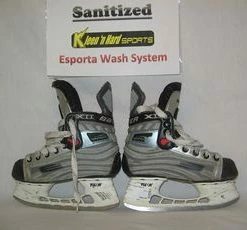 Used Bauer Vapor XII Size 1 D Ice Hockey Skates