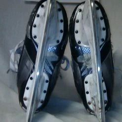 Used Bauer Vapor X80 Size 6.5 D Ice Hockey Skates