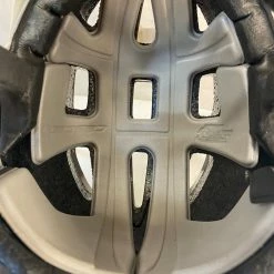 Lacrosse New And Used Used Cascade Size OSFM White Lacrosse Mens Helmet