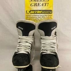 Used CCM Tacks 152 Size 4 D Ice Hockey Skates