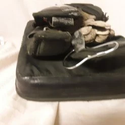 Used Vaughn B770 Size Jr Reg (Rt Hand) Black Ice Hockey Goalie Blocker