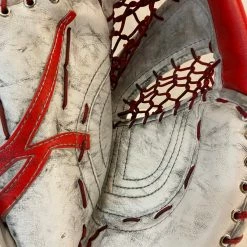Used Reebok Revoke 9000 Reg (Lt Hand) Sz Sr White/Red Ice Hockey Goalie Catcher