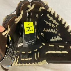 New Mizuno Franchise Size 12