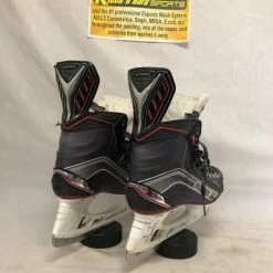 Used Bauer X600 Ice Hockey Size 3.5 D Skates