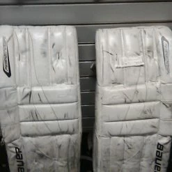 Used Bauer Reactor 2000 Size 30" + 1" White-White Ice Hockey Goalie Leg Pads