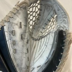 Used RBK XPulse 7.0 PS Reg (Lt Hand) Sz Jr White/gray Ice Hockey Goalie Catcher