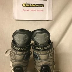 Used Bauer Vapor XIX Size 4 D Ice Hockey Skates