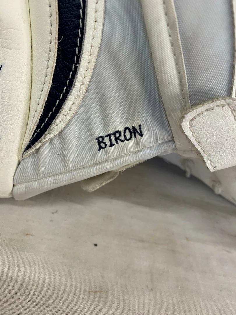 Used Bauer Reflex Reg (Lt Hand) Hockey White/ Navy Goalie Catcher Ice Hockey Goalie Catchers And Blockers 5 Used Bauer Reflex Reg (Lt Hand) Hockey White/ Navy Goalie Catcher Ice Hockey Goalie Catchers And Blockers