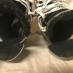 Used Bauer Vapor XIX Size 4 D Ice Hockey Skates
