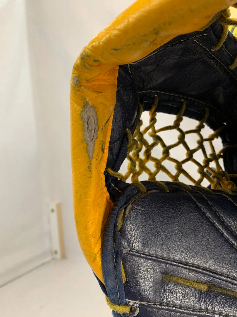 Used Reebok Premier II Pro Reg (Lt Hand) Sz Sr Ice Hockey Goalie Catcher 7 Used Reebok Premier II Pro Reg (Lt Hand) Sz Sr Ice Hockey Goalie Catcher