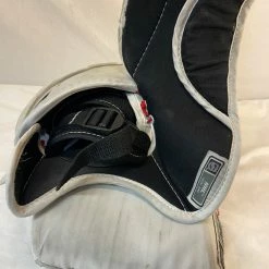 Used Reebok Revoke 9000 Reg (Lt Hand) Sz Sr White/Red Ice Hockey Goalie Catcher