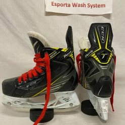Used CCM 5092 Tacks Size 2 D Ice Hockey Skates