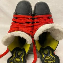 Used CCM 5092 Tacks Size 2 D Ice Hockey Skates