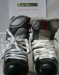 Used Bauer Vapor X80 Size 6.5 D Ice Hockey Skates