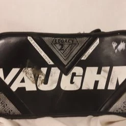 Used Vaughn B770 Size Jr Reg (Rt Hand) Black Ice Hockey Goalie Blocker