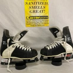 Used CCM Tacks 152 Size 4 D Ice Hockey Skates