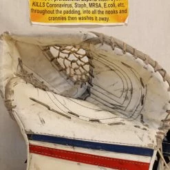 Used Reebok 18K Left Sz Int White Red Ice Hockey Goalie Catcher