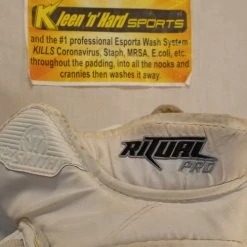 Used Warrior Ritual Pro Full Right Sz Sr White Ice Hockey Goalie Catcher
