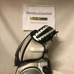 Used Vaughn V5 7490i Reg (Lt Hand) Sz Int White-Black Ice Hockey Goalie Catcher