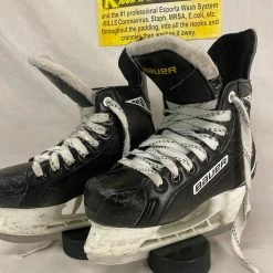 Used Bauer Supreme S140 Size 1 R Ice Hockey Skates
