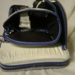 Used Reebok 14K Size Sr Reg (Rt Hand) Ice Hockey Goalie Blocker