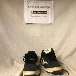 Used Mizuno Black-White Size 5 Baseball Cleats