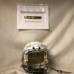 Ice Hockey Protective Used Bauer 4500 With Cage Size XS White Ice Hockey Helmet