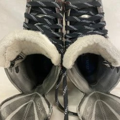 Used Bauer Vapor X90 Size 4 D Ice Hockey Skates