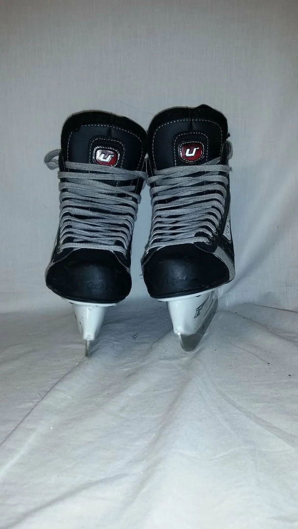 Used CCM U+ 04 Size 8 D Ice Hockey Skates 3 Used CCM U+ 04 Size 8 D Ice Hockey Skates