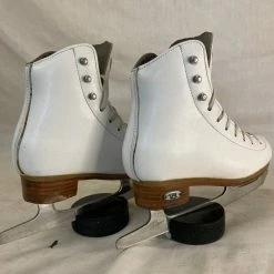Used Riedell White Stride Size Yth 12.5 W Figure Skating Figure Skates