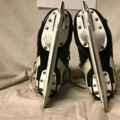 Used CCM Tacks 557 Size 2 D Ice Hockey Skates