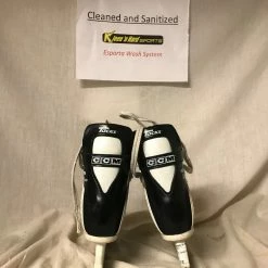 Used CCM 152 Tacks Size Yth 12 Ice Hockey Skates