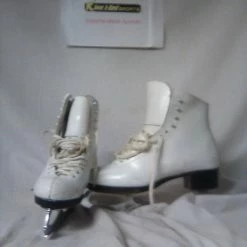 Used Riedell Gold Star 375 Size 5 C White Figure Skating Figure Skates