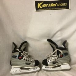 Bauer Used Vapor Size 2.5 Ice Hockey Skates