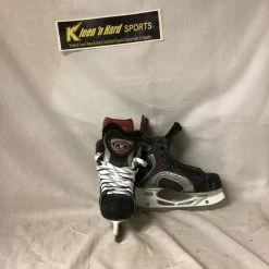 Easton Used Synergy 900 Size 4 D Ice Hockey Skates